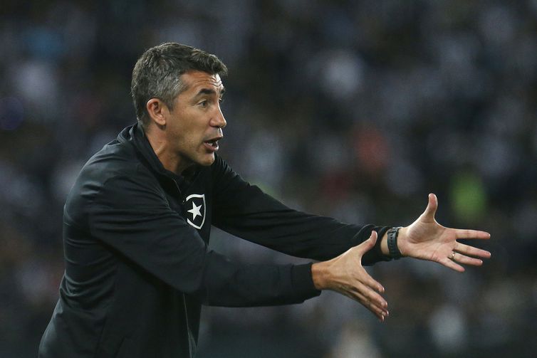 Técnico do Botafogo Bruno Lage