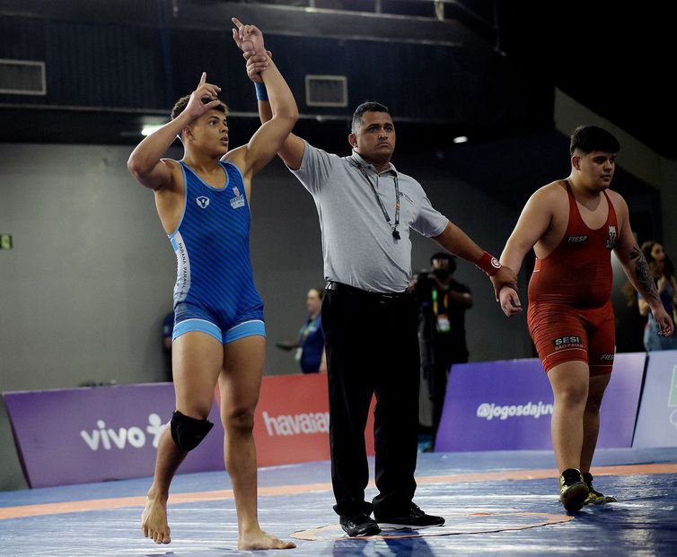 Nicolas conquista ouro nos 100 kg do wrestling, nos Jogos da Juventude - em 02/09/2023