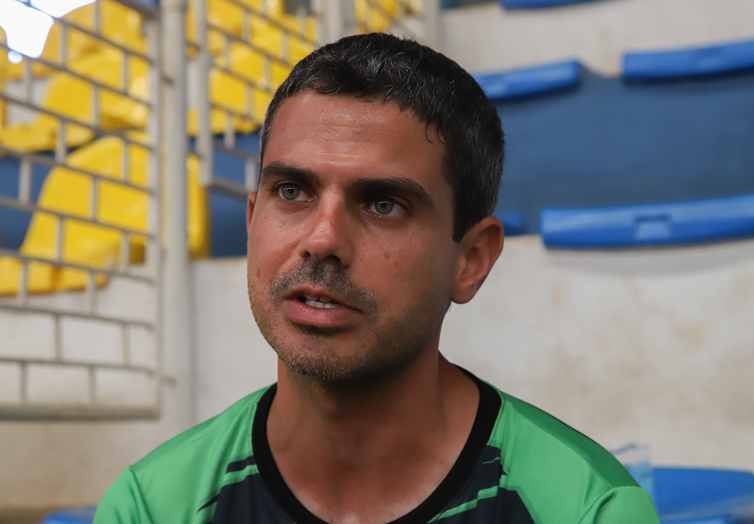 Brasília, 30.10.2023,  Leonardo de Queiróz, Técnico de Futsal, fala sobre os Jogos Escolares Brasileiros 2023, no Clube AABB. Foto: Antônio Cruz/Agência Brasil