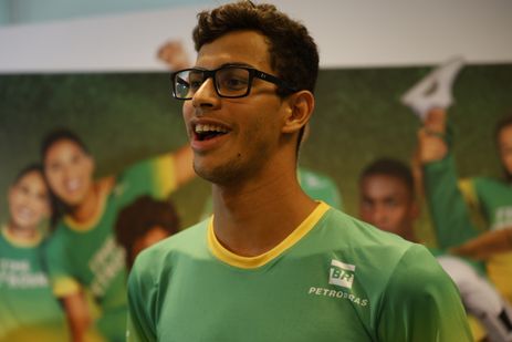 Rio de Janeiro (RJ) 13/06/2024 – O nadador Guilherme Costa, atleta que irá competir nos Jogos Paris 2024, participa do Time Petrobras. Foto: Fernando Frazão/Agência Brasil